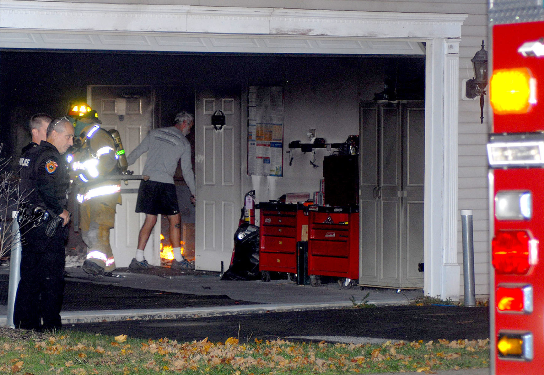 Fire hits Athens Borough business